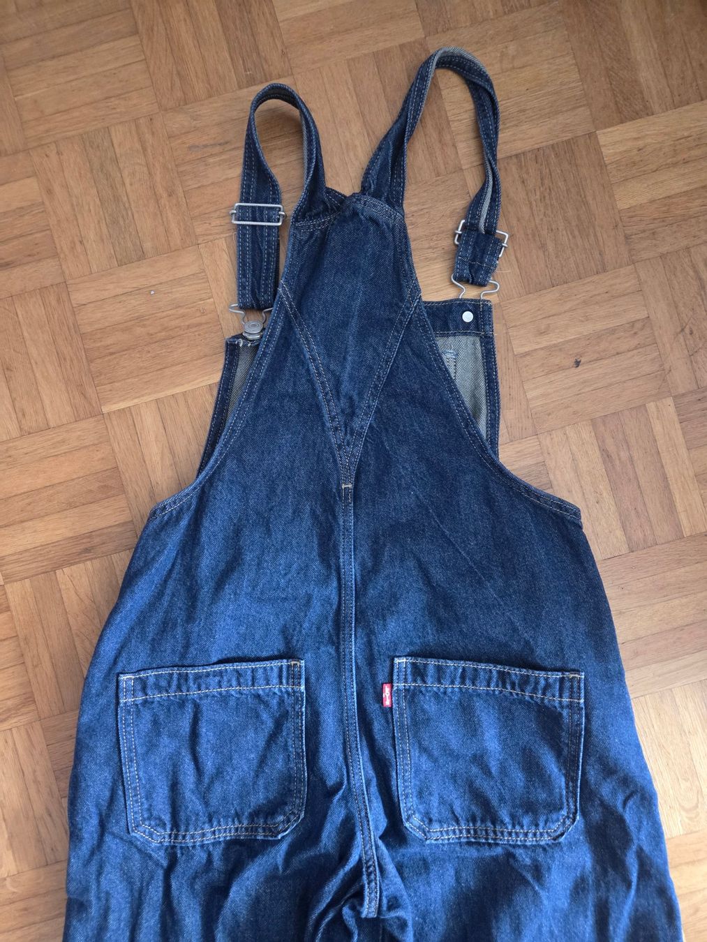 Levi's Jeans: Levi's Latzhose Gr. XS – Usato da Basel venduto da grandfamily 3