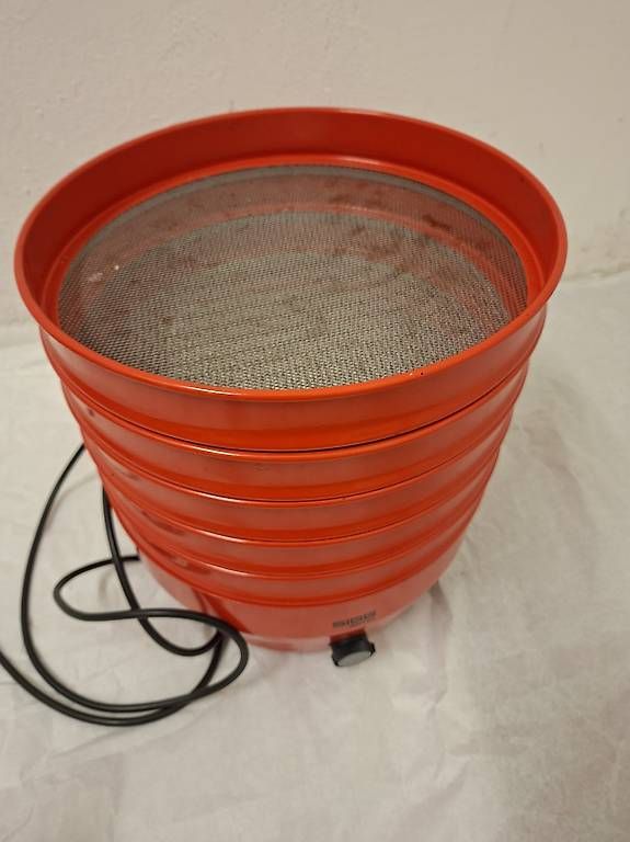 Sigg Elettrodomestici da cucina: Sigg Dörrgerät – Usato da Olten venduto da Mezopotamya