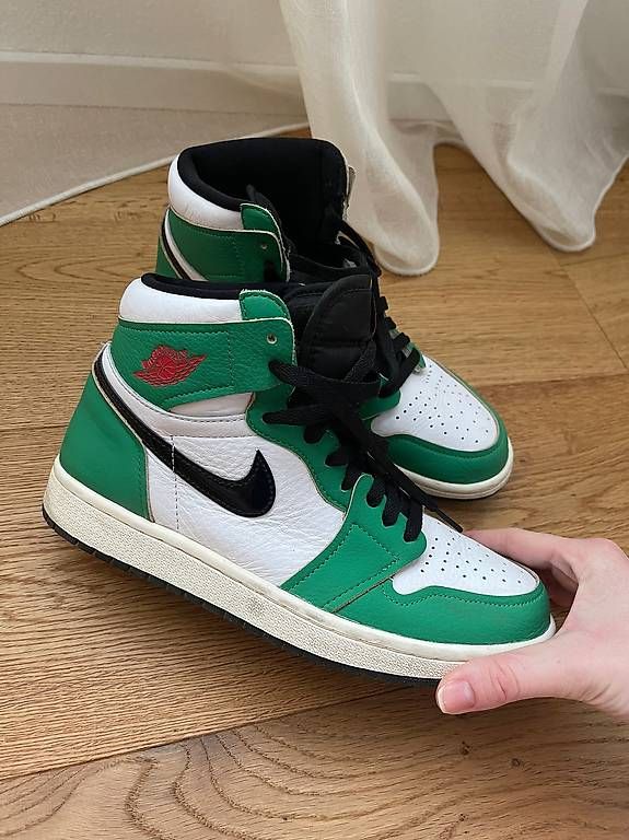 Jordan Scarpe da donna: Nike air Jordan – Usato da Olten venduto da bay_fh8s