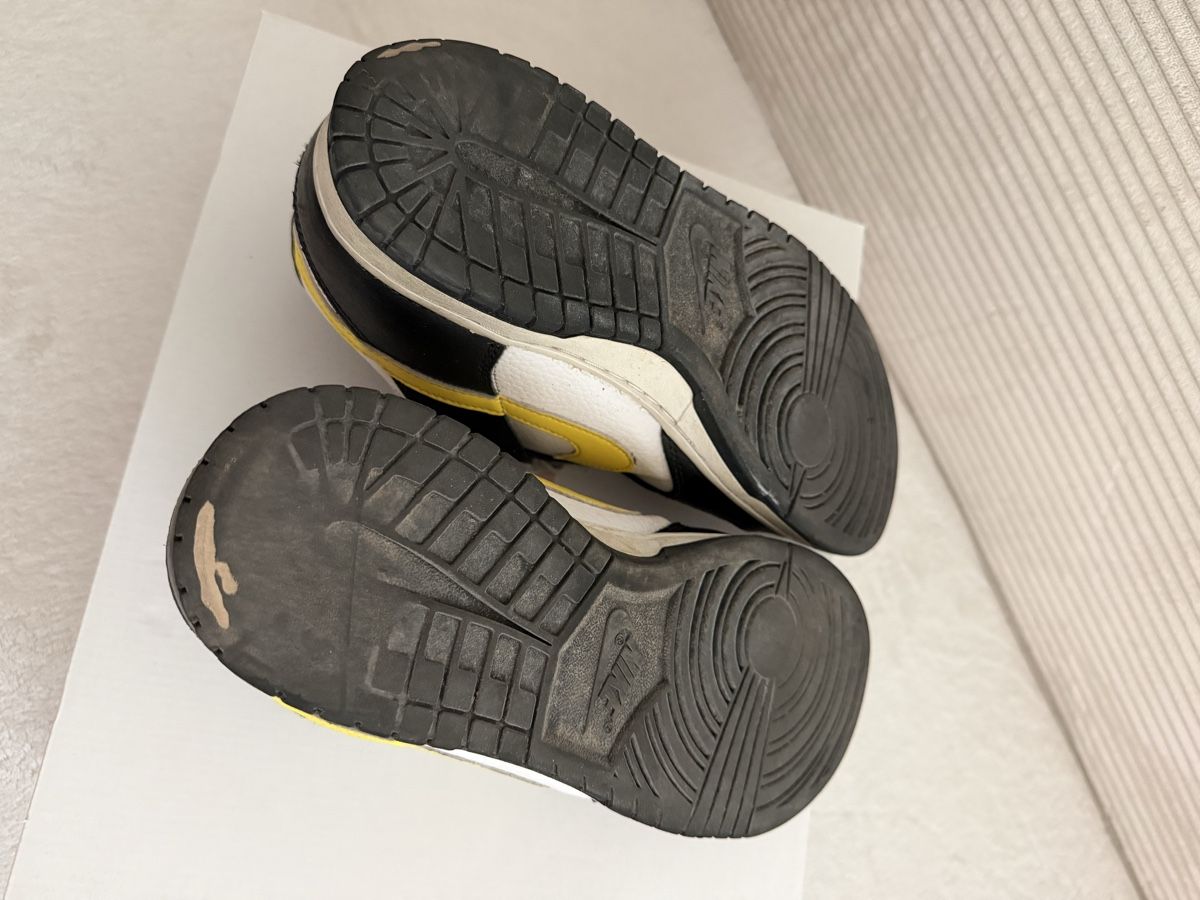 Nike Chaussures hommes: Nike Dunk Low schwarz gelb weiss  – D'occasion à Wallisellen par Buy.me.one.more.time 4