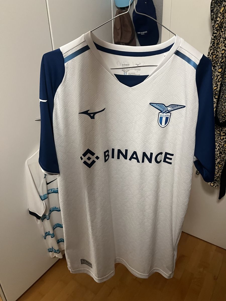 Mizuno Canottiere & Pantaloni: Lazio Jersey Season 22/23 – Nuovo (secondo la descrizione) da Villars-Ste-Croix venduto da Maaaat