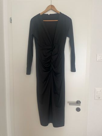 Schwarzes Kleid M