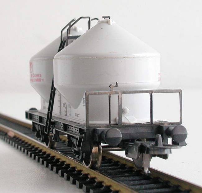 Roco Modellini di ferrovie: Roco Behälterwagen Ucs der DB Spur H0 – Usato da Oberwil BL venduto da Klang 2