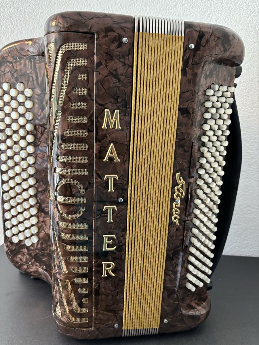 Strumenti musicali: Akkordeon Matter 4-chörig – Usato da Necker venduto da Doro6 1