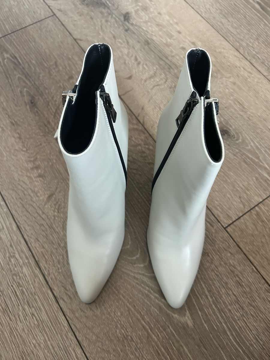 Chaussures femmes: Bottines blanches à talons originaux, pointure 38. – Neuf (Voir description) à Oulens-Echallens par Puppa73 1