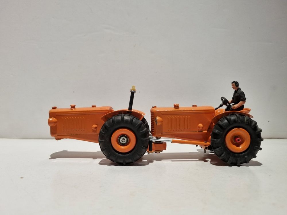 TRACTEUR RENAULT AGRICOLE Cij jouet ancien en tôle époque JRD EUR 179,99 - FR