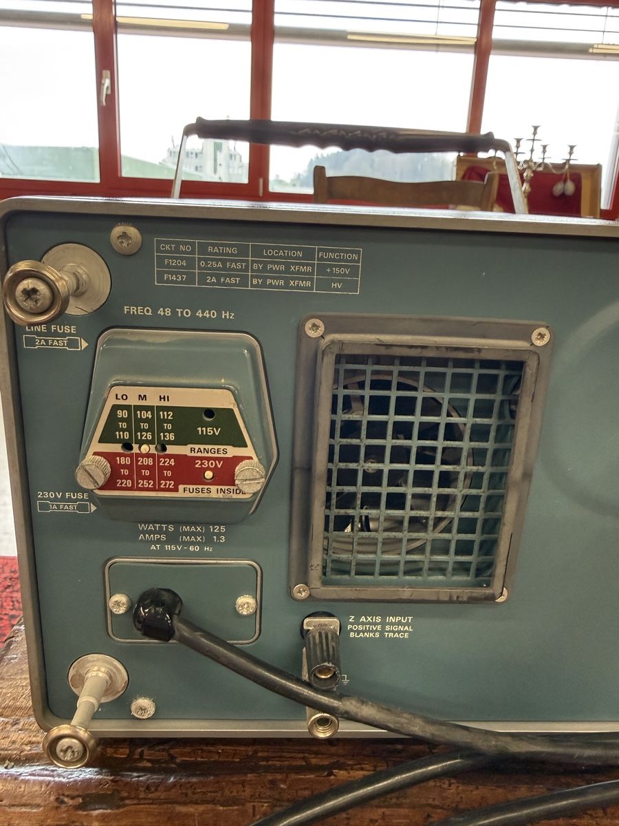 Misurare: TEKTRONIX – Difettoso da Zuzwil SG venduto da Pomy 2