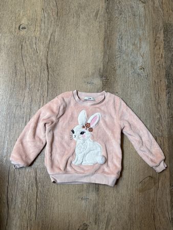 C&A Flauschiger Pulli Grösse 110 🐰🌸