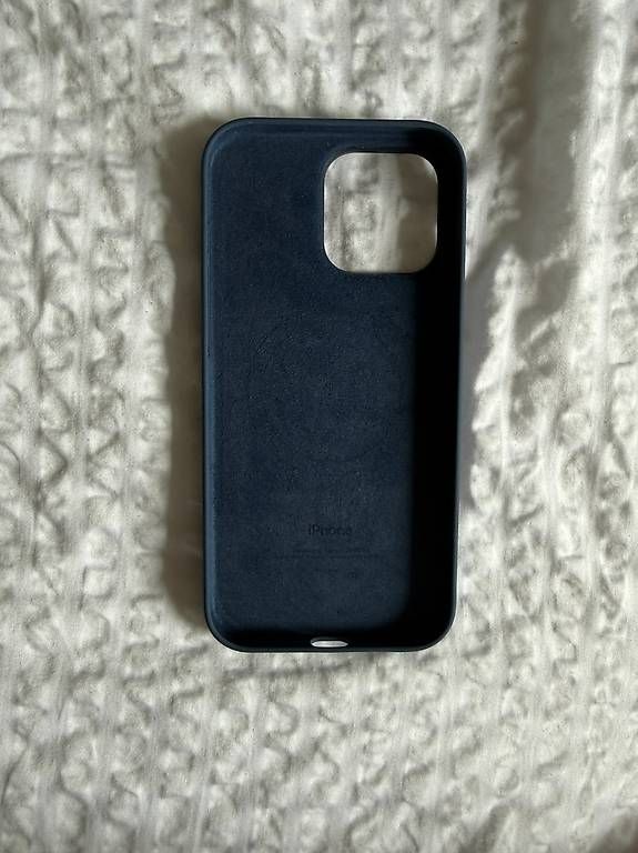 Covers & Schutzfolien: iPhone 16 Pro Max - Silikon Case – Gebraucht aus Chur von Sw103ch 2