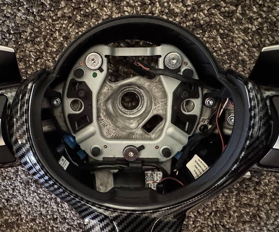 Tutti pezzi di ricambio auto: Volant M  – Usato da St-Prex venduto da Nx72 1