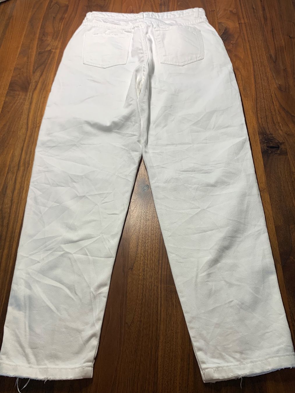 Bershka Jeans: Neu Damen Jeans Hosen Gr. 40 – Nuovo (secondo la descrizione) da Embrach venduto da Bdennis 1