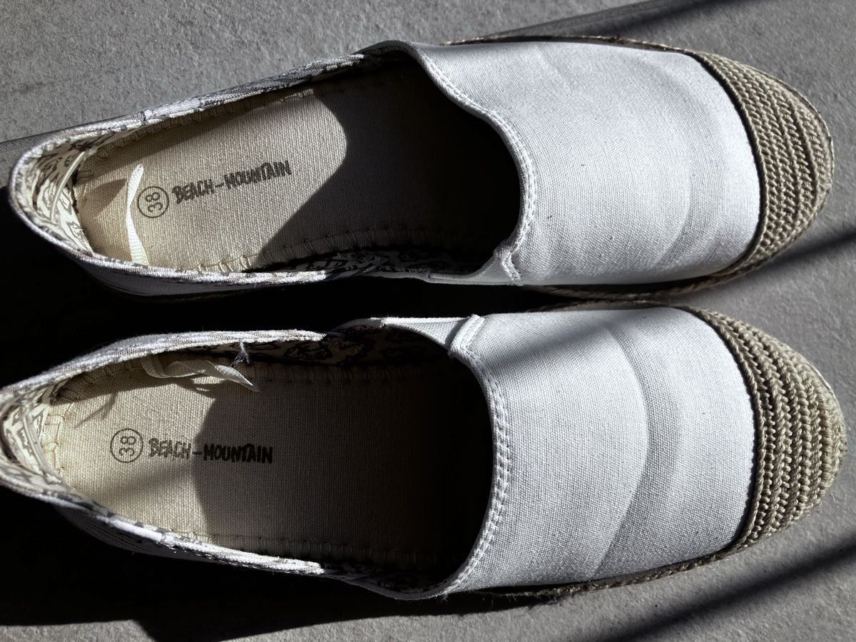 Scarpe da donna: Sommer-Flachschuhe 38 – Usato da Gümligen venduto da svaud 3