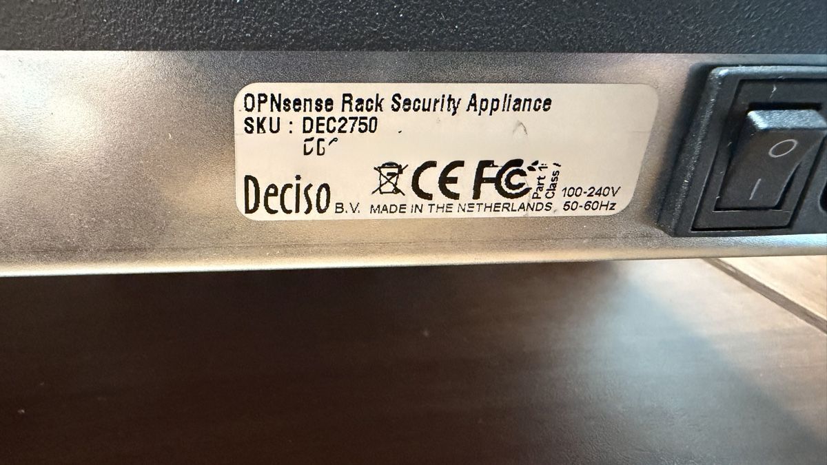Opnsense Firewall: Opnsense 2750 10g sfp+ firewall – Usato da Hergiswil LU venduto da mechutaume 1