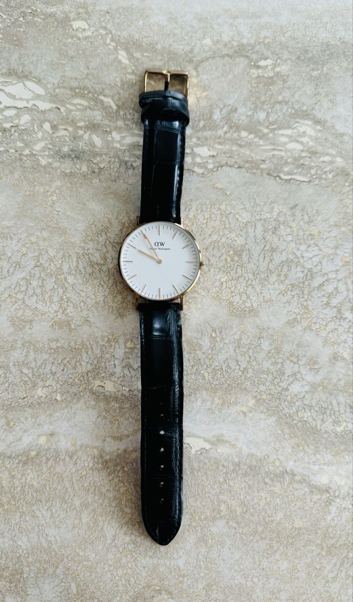 Daniel Wellington Uhren: Daniel Wellington Armbanduhr - Schwarz – Gebraucht aus Zürich von sany07