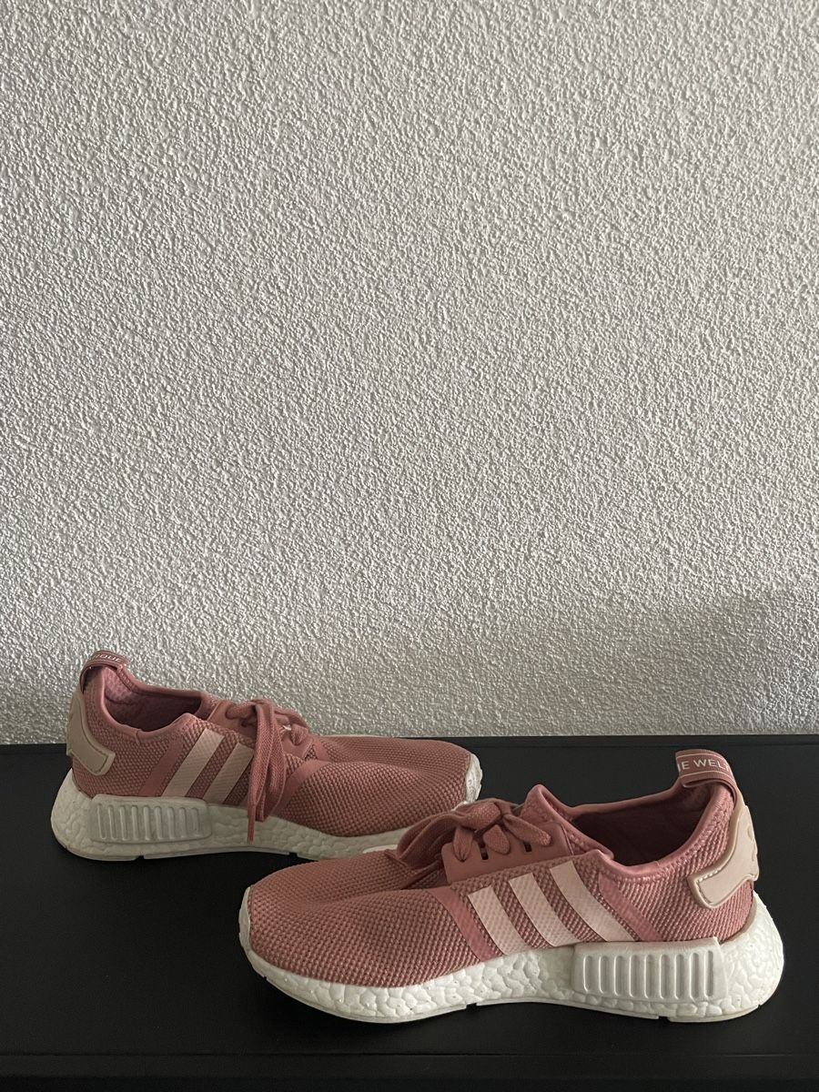 Adidas Damenschuhe: ADIDAS Sneaker, Grösse 37 1/3, Farbe rosa – Gebraucht aus Oberdiessbach von ram_b26k