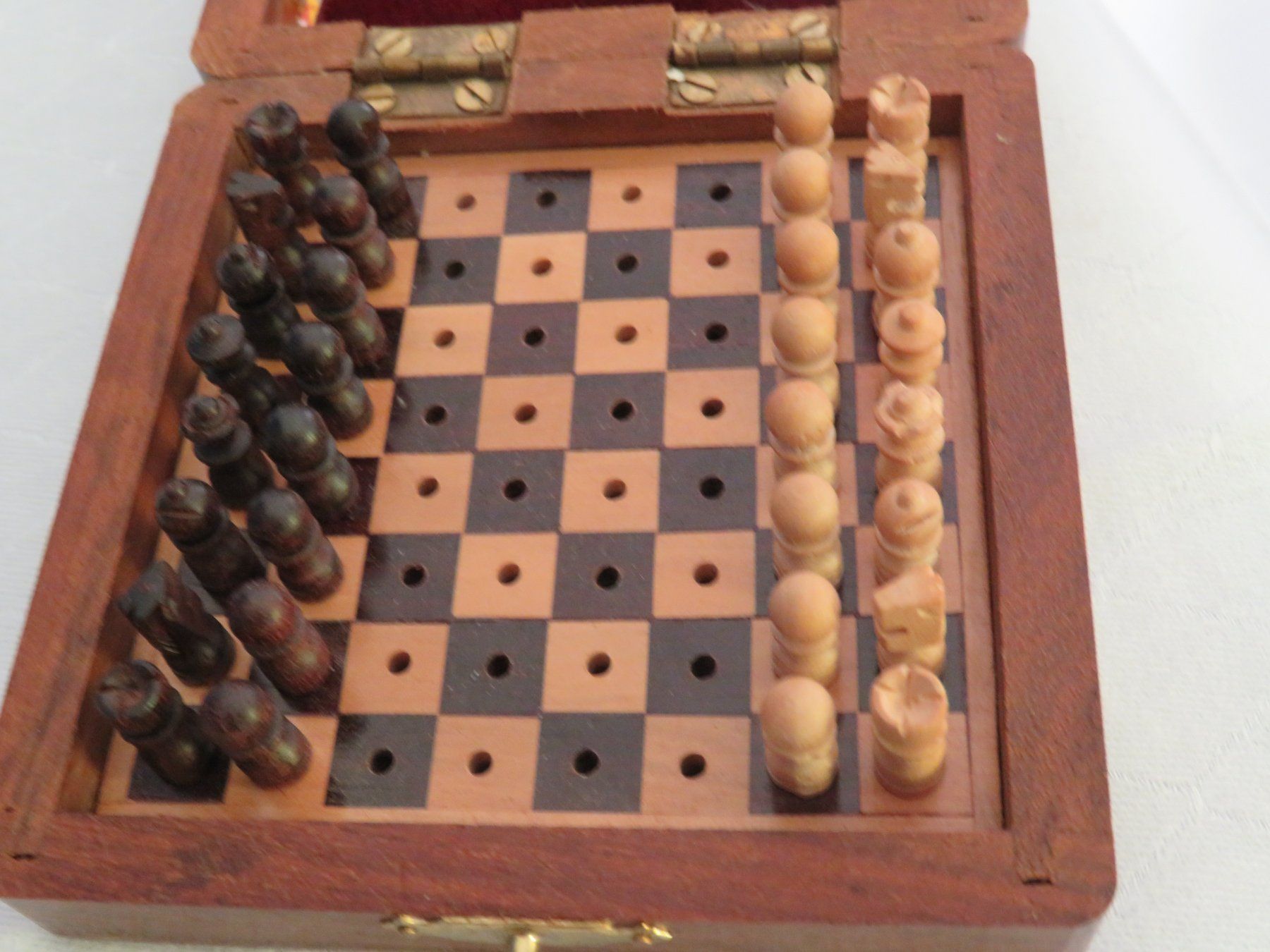 Spiele: Altes Reiseschach in Holzbox – Gebraucht aus Susten von Enzian3925