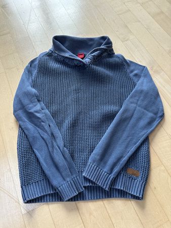 Schöner Pullover Gr 152