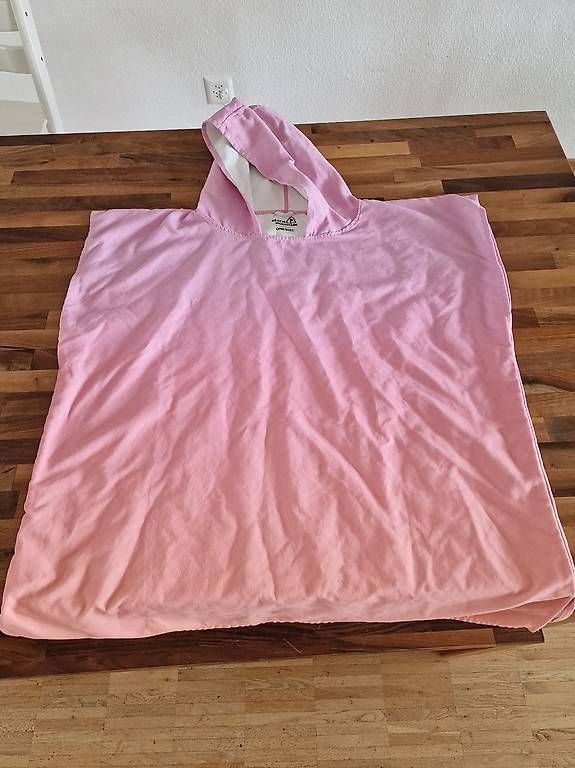 Accappatoi: Badeponcho Beach mountain one size – Usato da Zürich venduto da Basch 2