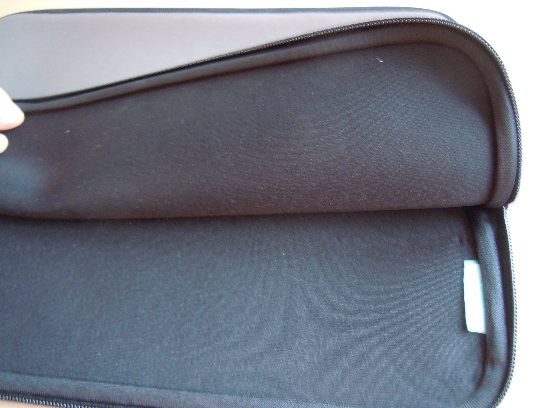 Covers & Borse: Laptop / Tablet Hülle Miaou – Usato da Luzern venduto da Baumli1 2