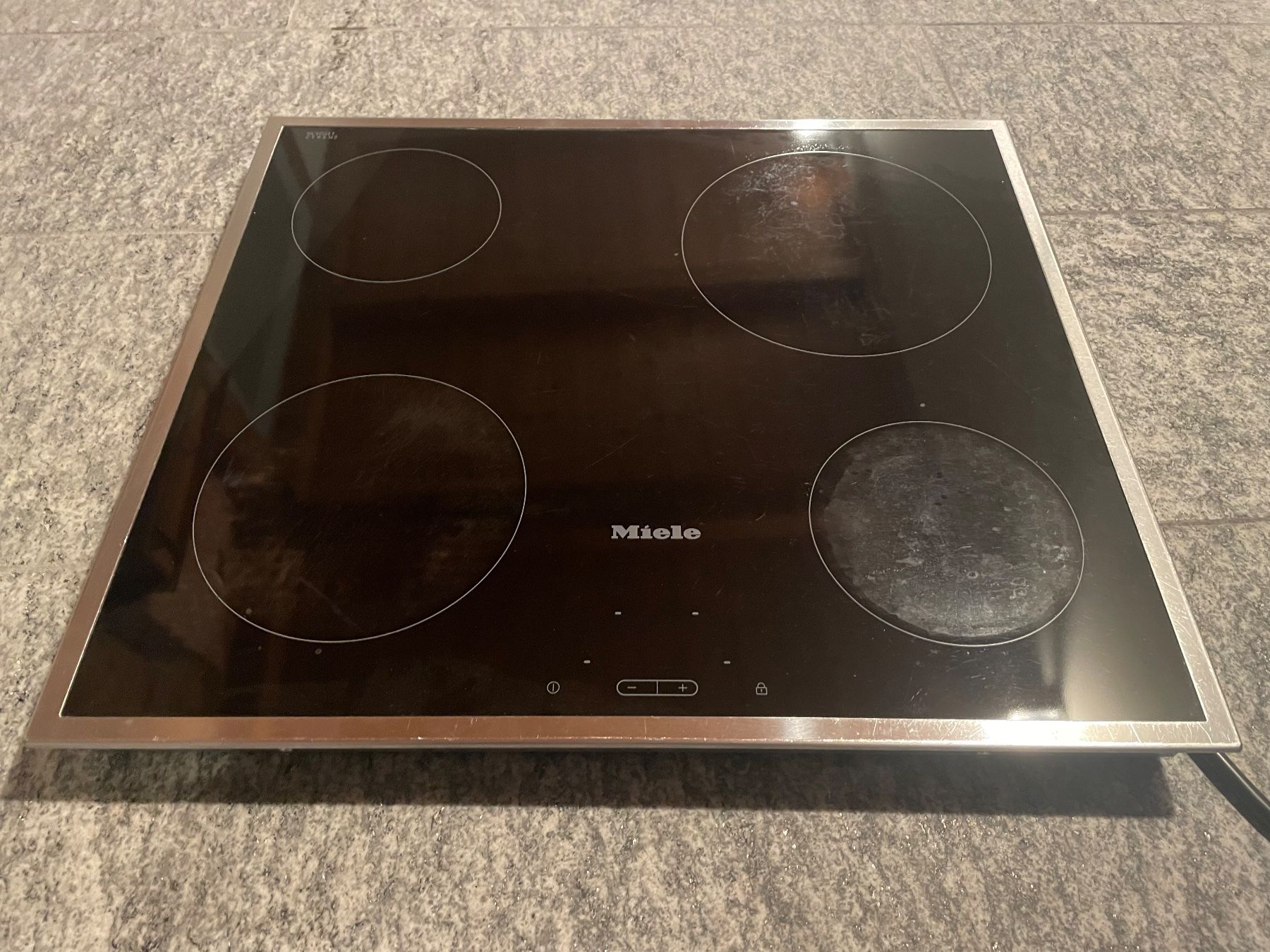 Miele Cucine: Miele Glaskeramikkochfeld – Usato da Mollis venduto da cava10