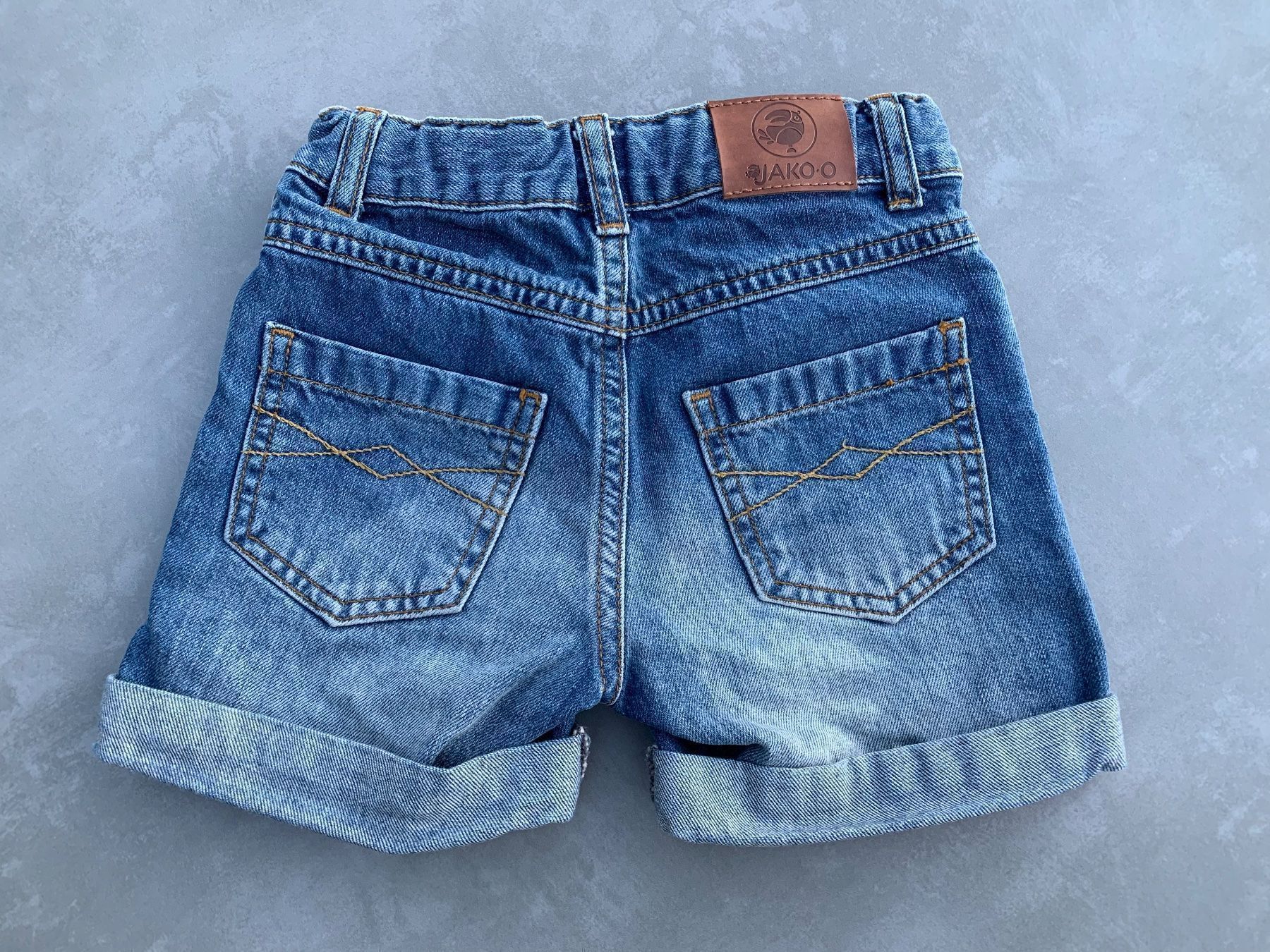 Jako-O Pantalons: Jeans Shorts Mädchen von Jako-o – D'occasion à Hertenstein AG par Stadtturm