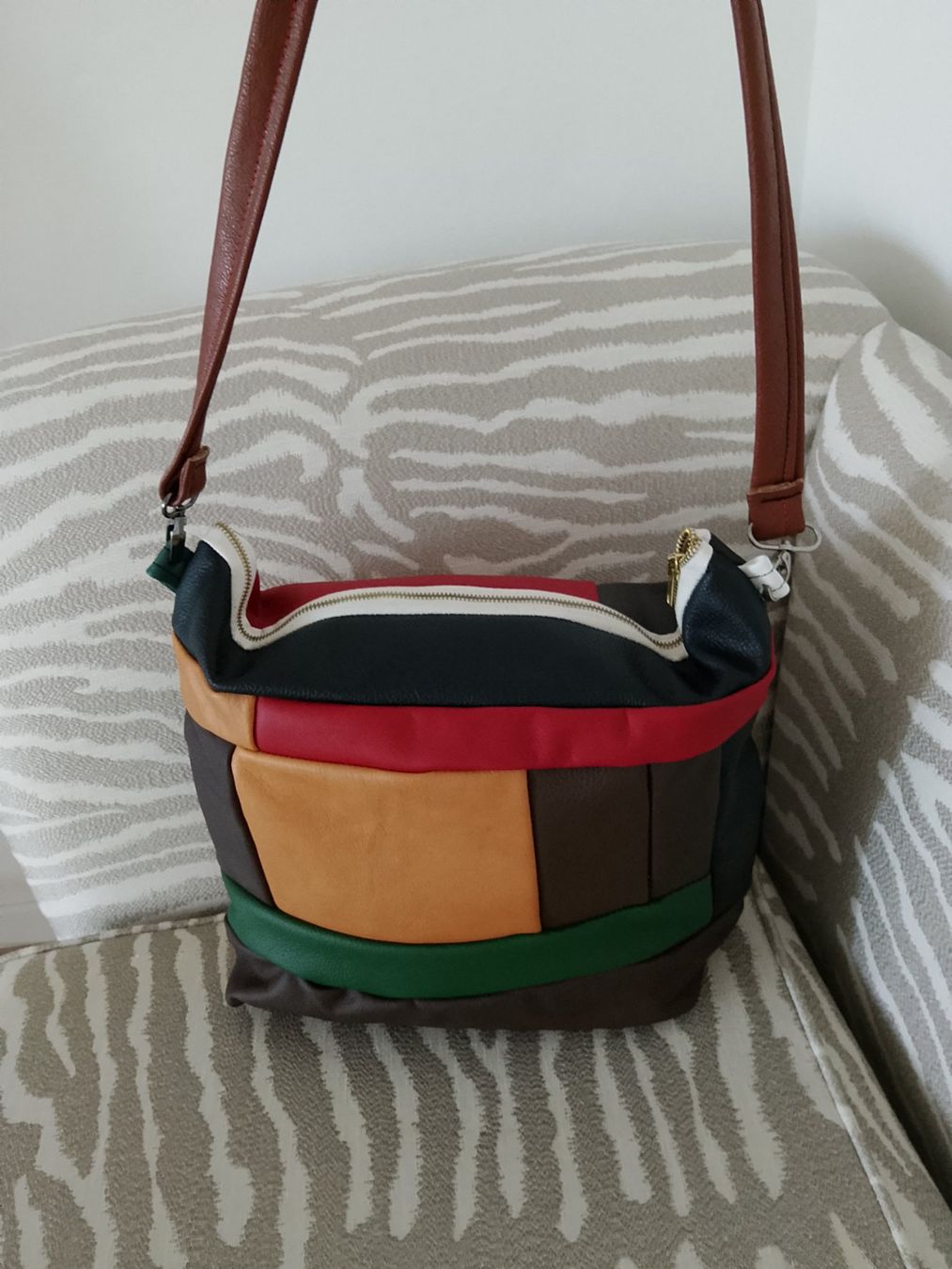 Borse da donna: Schultertasche Leder Patchwork bunt Damen Neu – Nuovo (secondo la descrizione) da Bellikon venduto da MellonCollieMitTwint 1