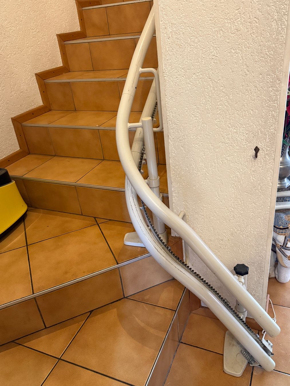Attrezzature mediche: Montascale Stannah mod. 260 – Usato da Gordola venduto da heli-teck 6