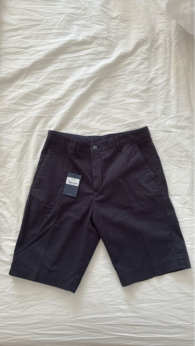 Hackett Kleiderpakete: Hackett Shorts Neu Gr 30 – Neu und originalverpackt aus Ziegelbrücke von D_ZH