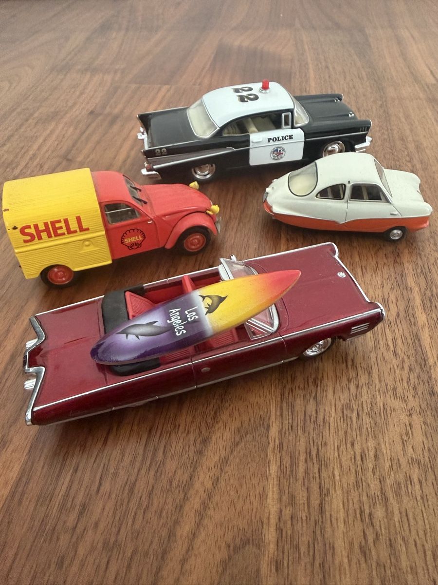 Voitures modèles: 4 Modellautos – D'occasion à Jona par vallu_94