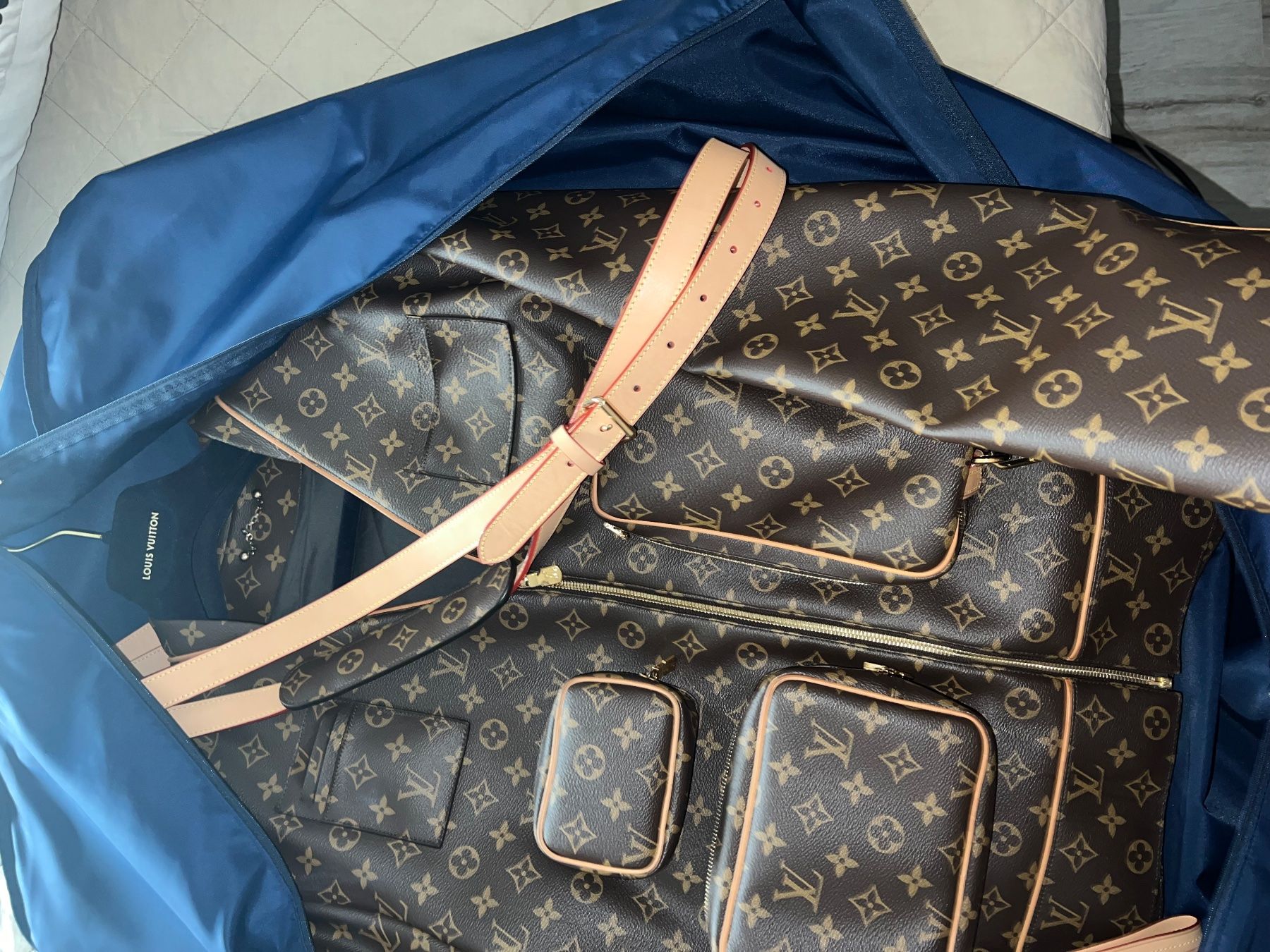 Louis Vuitton Giacche: Veste Admiral Louis Vuitton – Usato da Lausanne venduto da mar_sv8x
