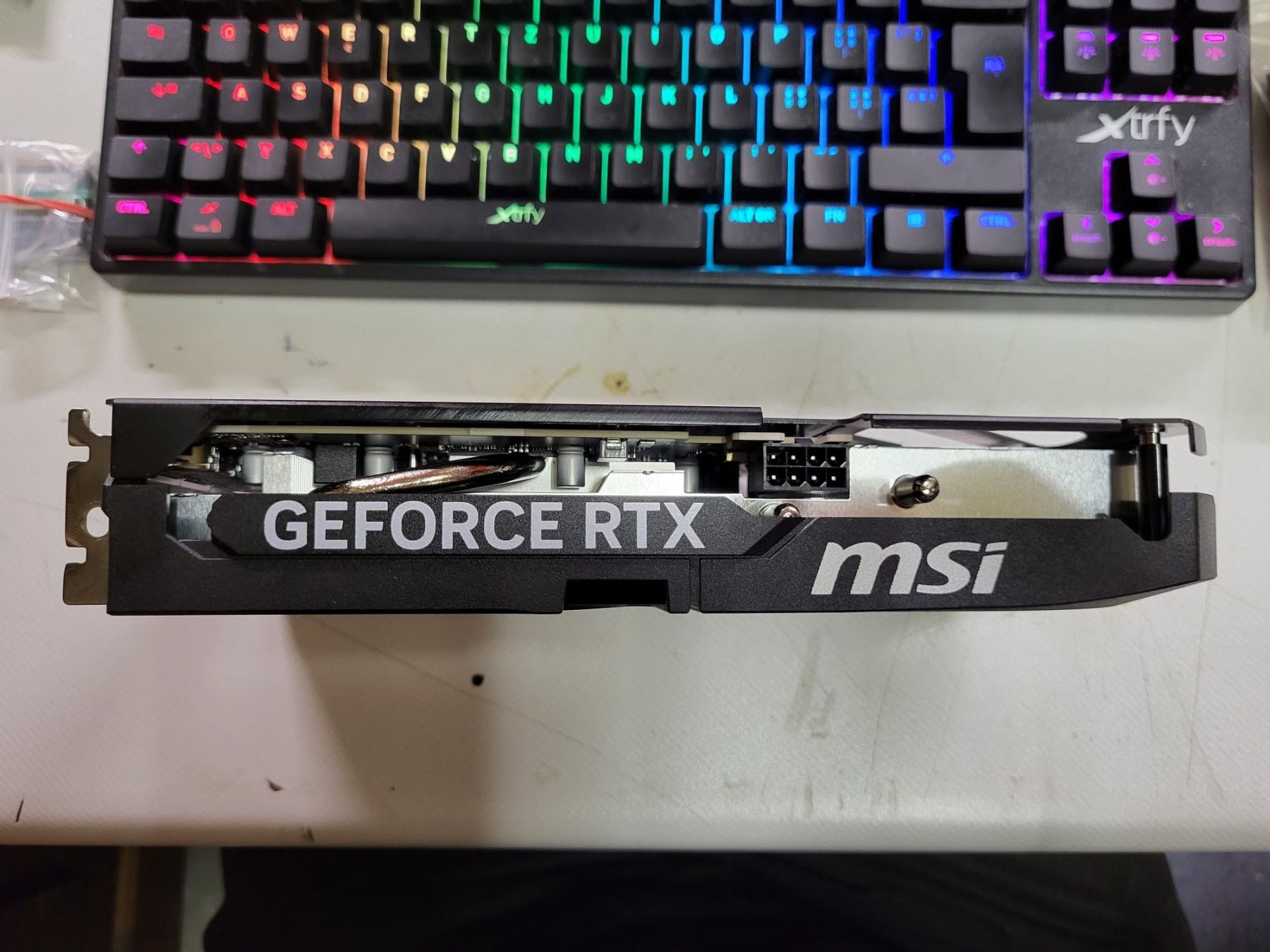 MSI Cartes graphiques: MSI GeForce RTX 5060 Ti SHADOW 2X OC PLUS – D'occasion à Unterengstringen par CyberCore 5