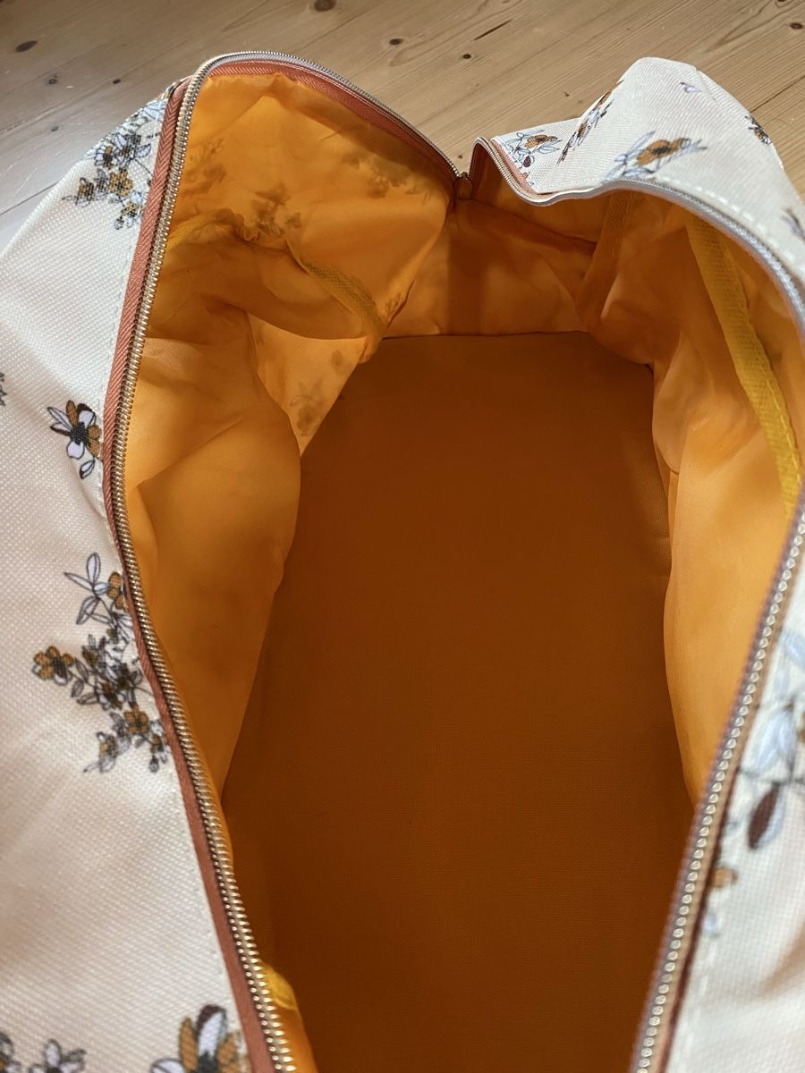 Taschen für Damen: Geräumige Tasche – Gebraucht aus Bern von ha6_zm75 6