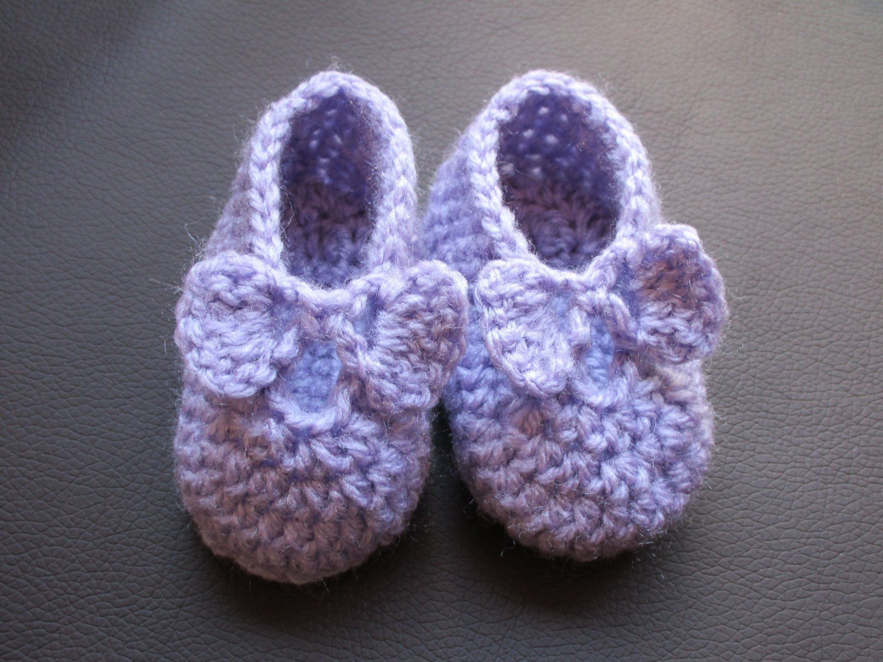 Schuhe für Jungen: Neue Babyschuhe Slipper  (8 cm) – Neu (gemäss Beschreibung) aus Leuk Stadt von Simone_RZ 1
