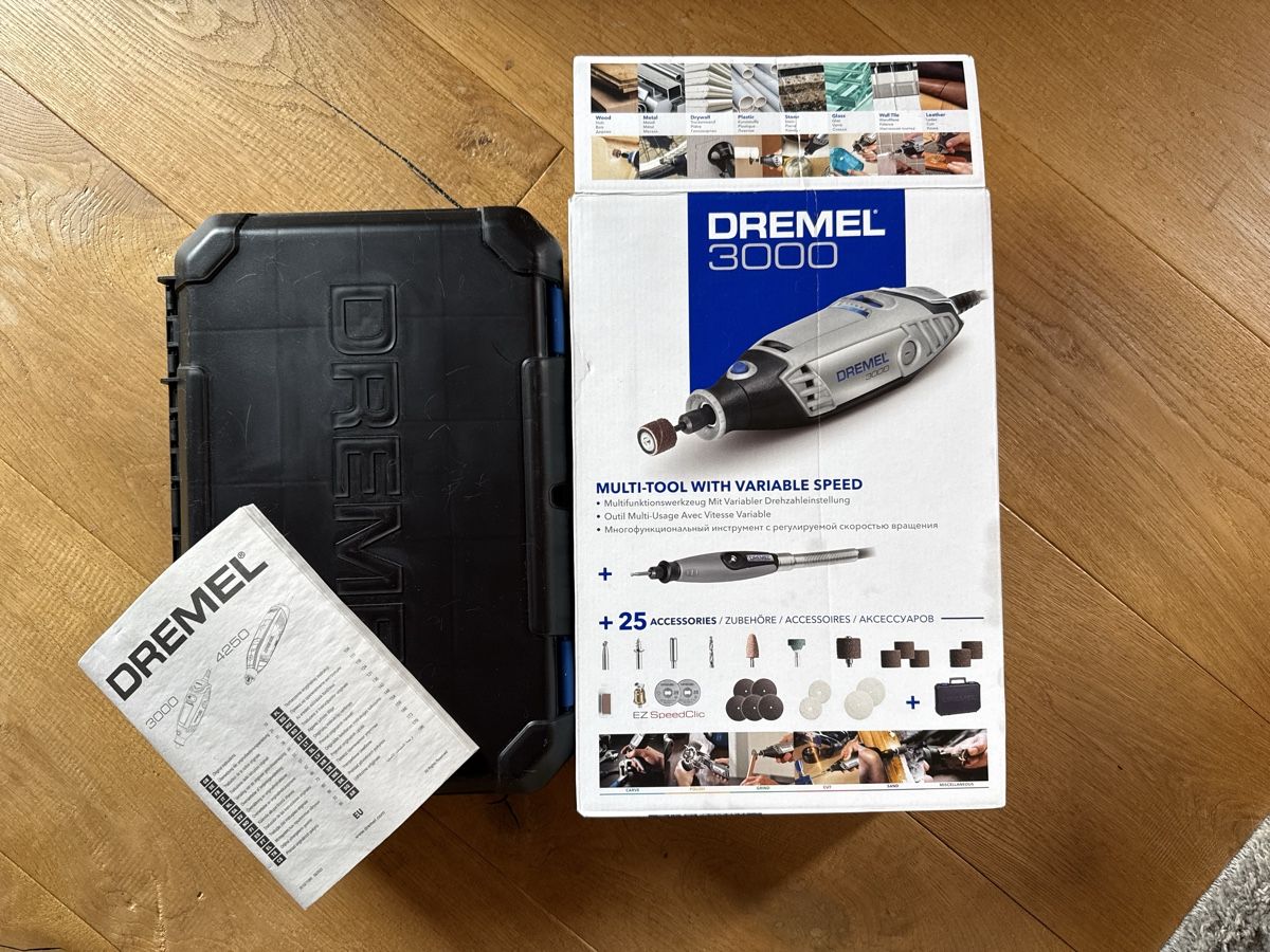 Dremel Alle Werkzeuge: Outil multifonction Dremel 3000 avec accessoires – Neu (gemäss Beschreibung) aus Suen (St-Martin) von Tildi01