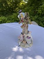 Schöne Porzellanfigur mit Stempel (7)