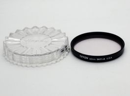 TIFFEN 62mm Skylight 1A Filter USA