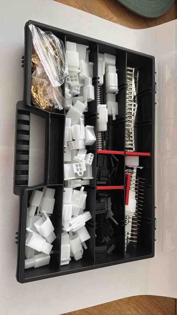 Tous les outils: Crimpzange Set mit Steckverbinder-Sortiment – Neuf (Voir description) à Basel par YMSP 2
