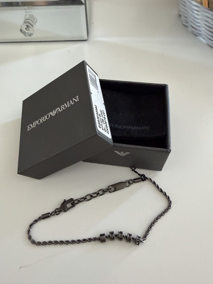 Armani Bracciali & Braccialetti: Armband Armani – Nuovo e nell'imballaggio originale da Luzern venduto da sof_m7x9