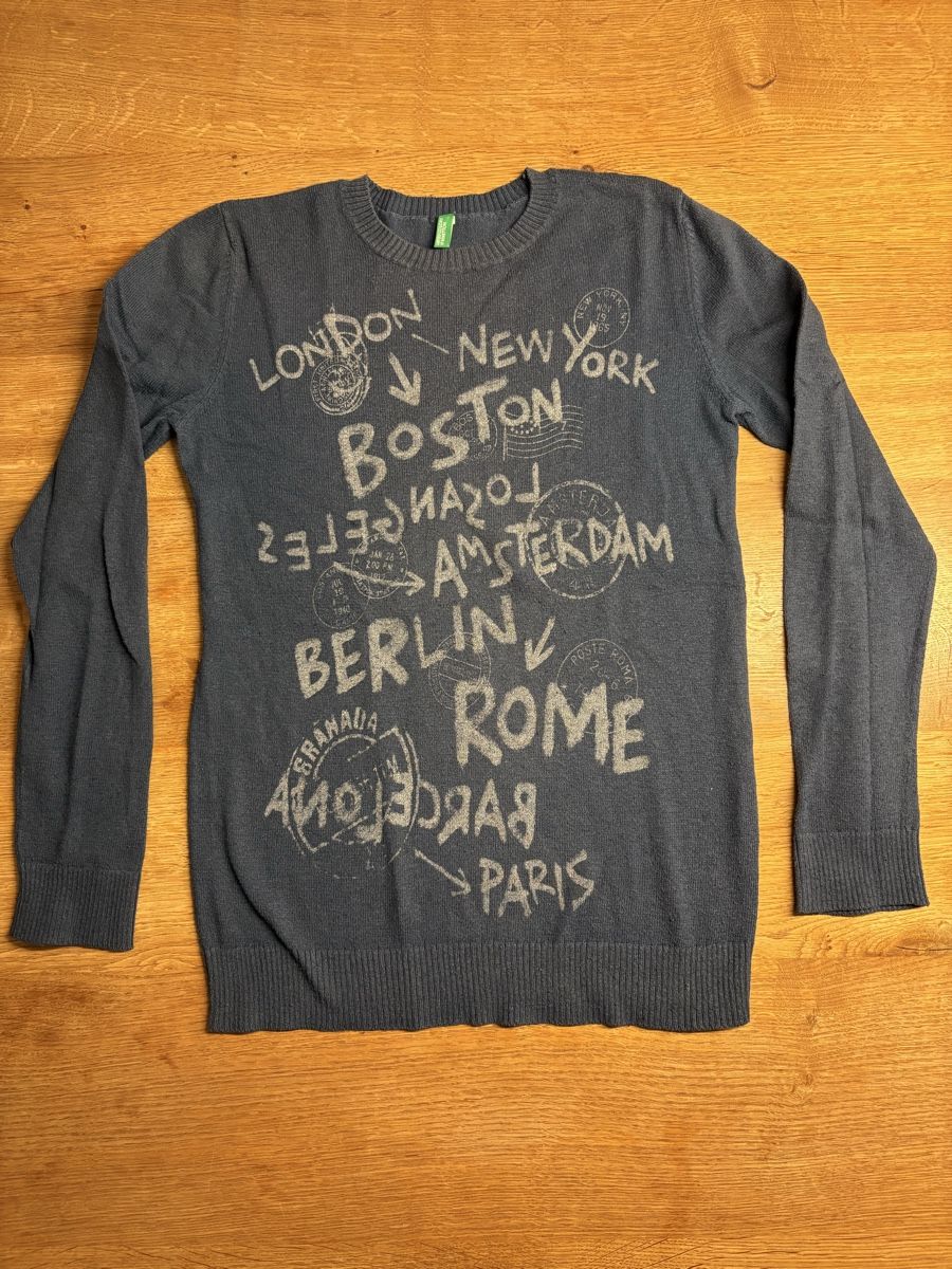 Benetton Pullover & Sweatshirts: Pullover Benetton, 150 – Gebraucht aus Horgen von Rafnaf