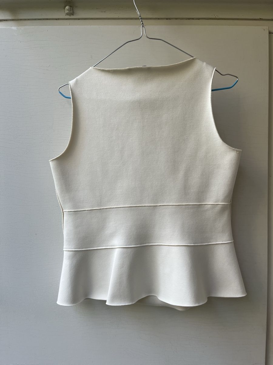 Top: Emporio Armani Top Gr.S – Usato da Basel venduto da arminafera 1