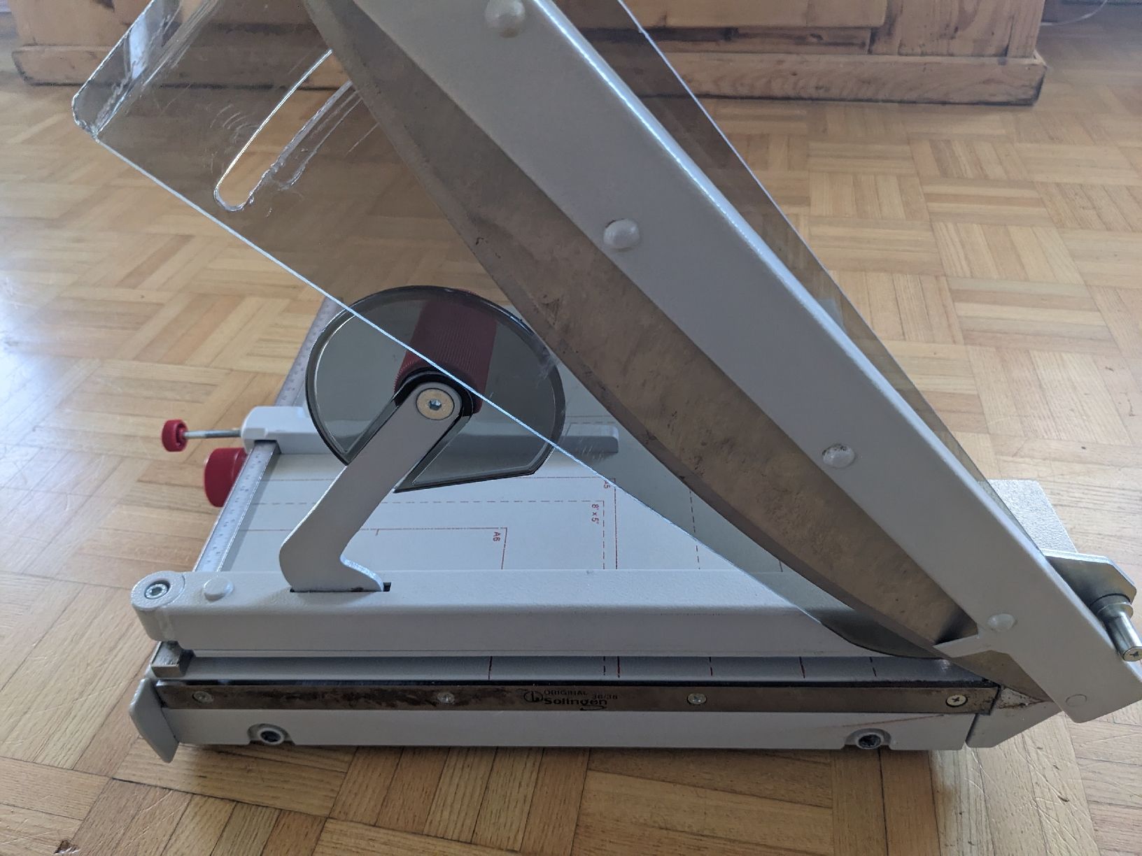 Alle Maschinen: Ideal 1038 Schneidmaschine – Gebraucht aus Zollikofen von  2