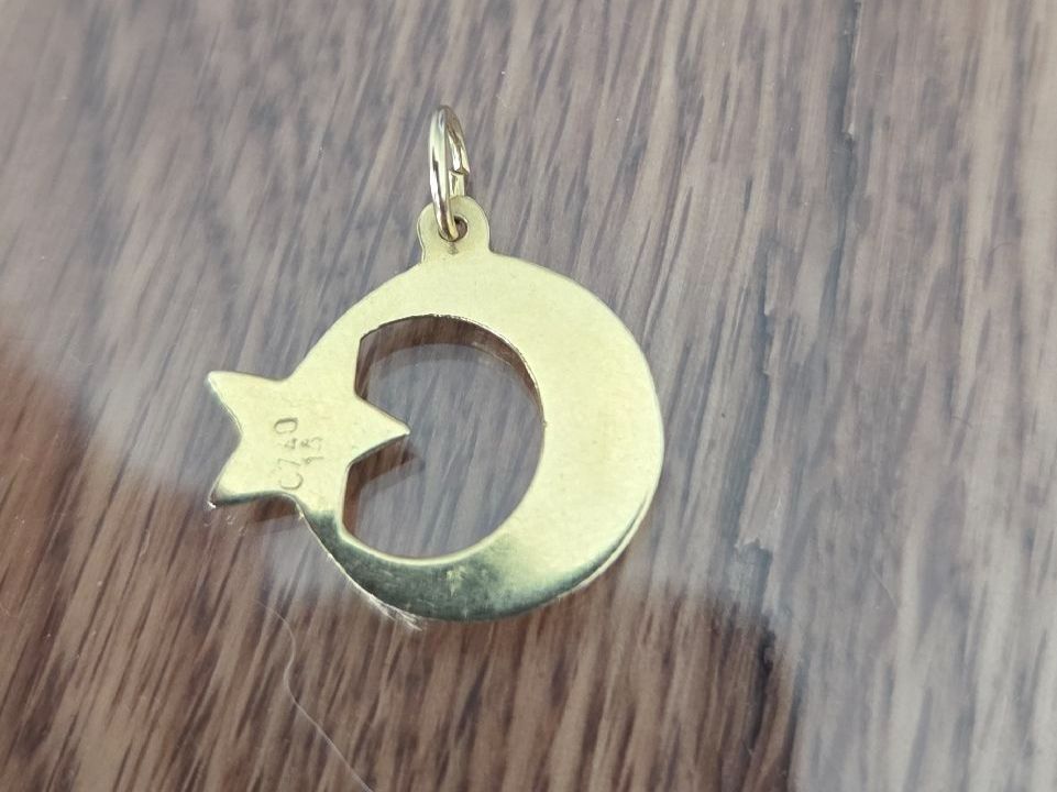 Ciondoli: 18K Gold Anhänger Mond und Stern – Usato da St. Margrethen SG venduto da CNC-Tech 1