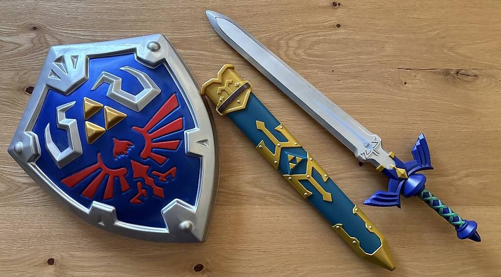 Spielzeuge: Épée et bouclier Zelda – Gebraucht aus Martigny von jcj_j2fb