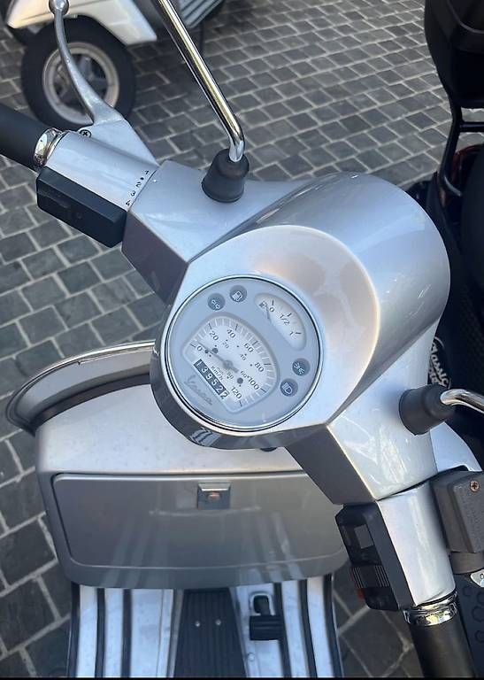 Scooter: Piaggio Vespa PX 125 E – Usato da Genève venduto da pau_zvd8 4