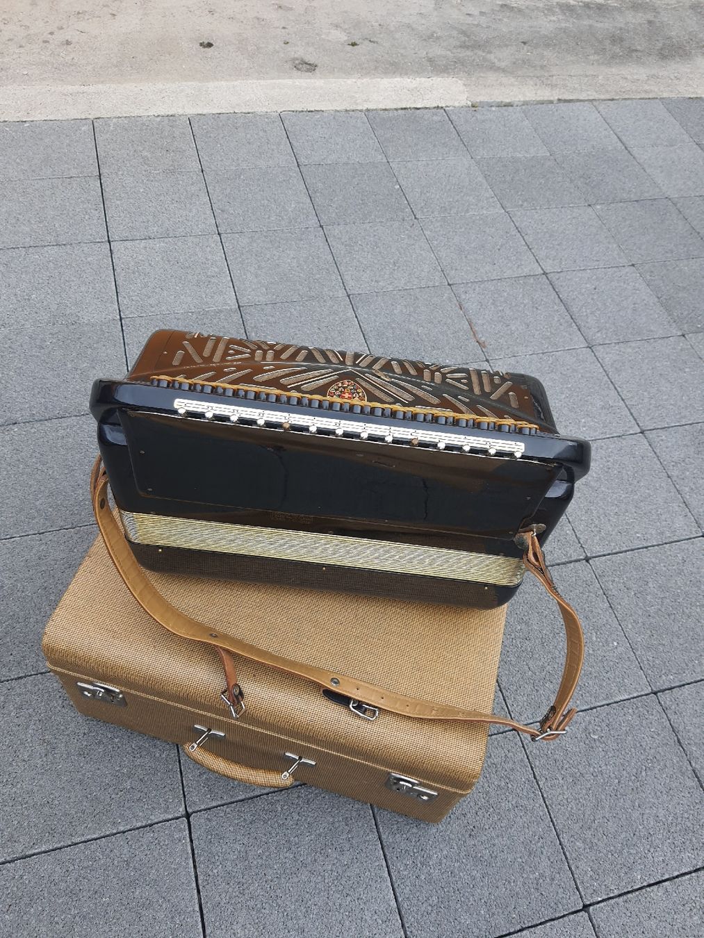 Record Musikinstrumente: accordéon CH RECORD 5 voix  – Gebraucht aus Pont-de-la-Morge von Mirabelle0 7