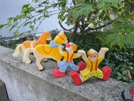 Holzfiguren Zirkus