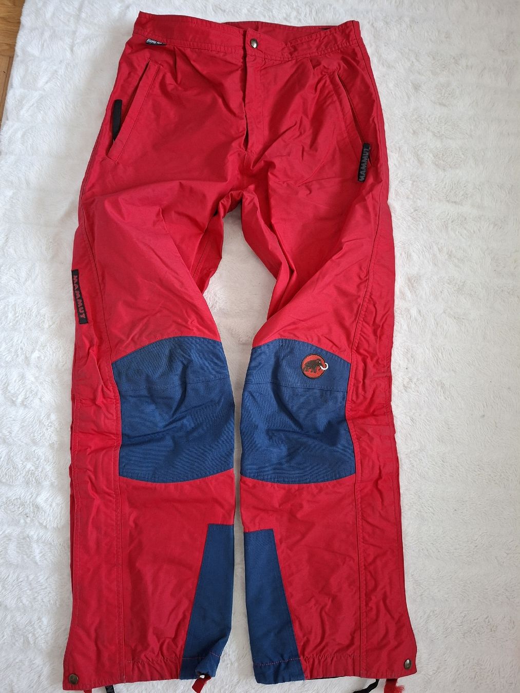 Mammut Pantaloni: Pantalon de ski Mammut Gore-Tex rouge – Usato da Renens VD venduto da ser_j2fn