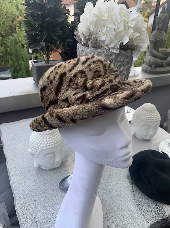 Copricapi, berretti & cappellini: Exklusiver Echt Leopard Pelz Hut makellos – Nuovo (secondo la descrizione) da Rothrist venduto da Oddymanliane 1