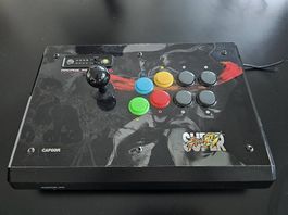 Mad Catz Arcade FightStick TE  Street Fighter IV
