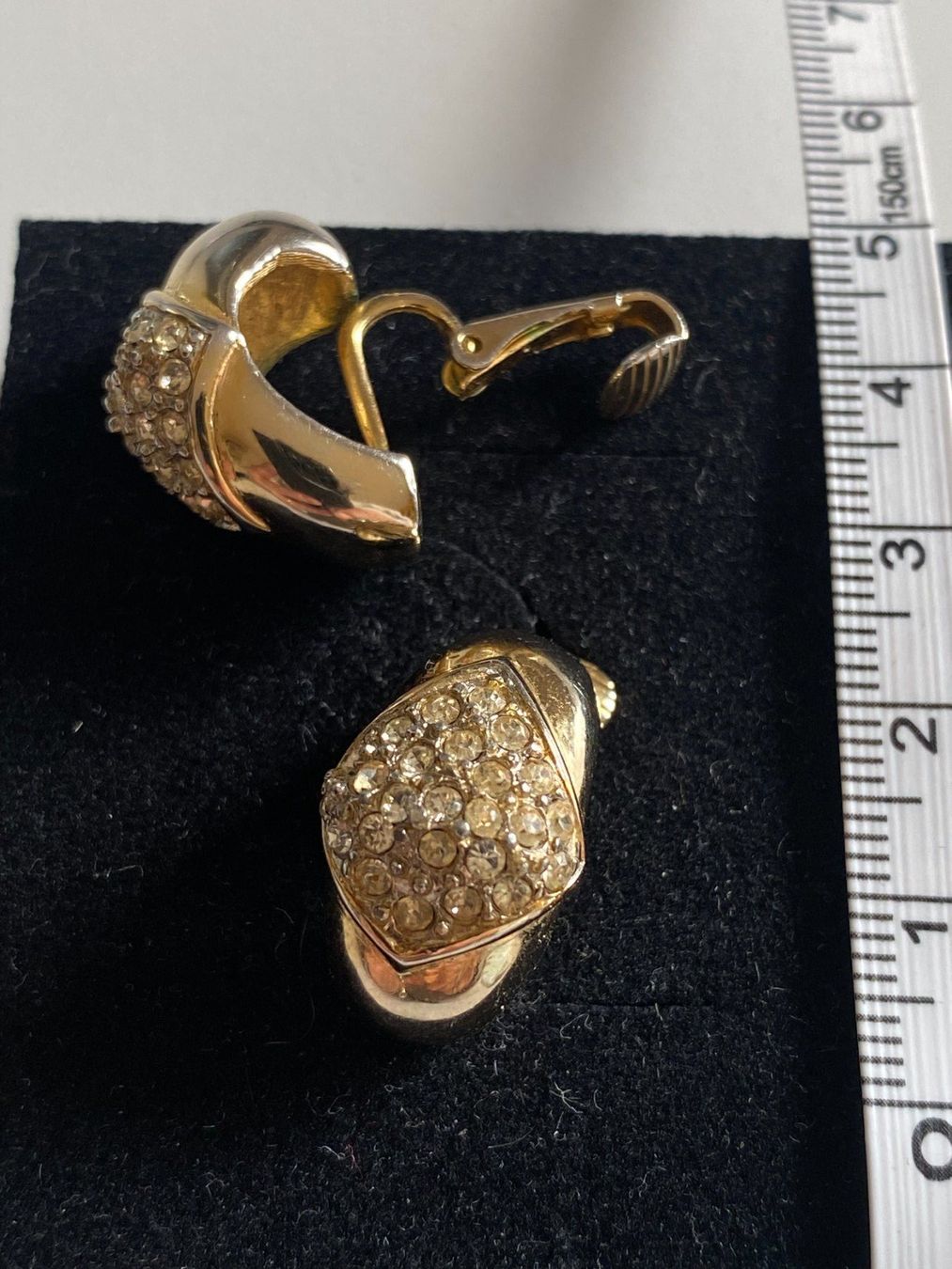 Orecchini pendenti & Orecchini a lobo: Modeschmuck, Ohrenclips mit Strass-Steinen, silbrig/goldig – Usato da Gümligen venduto da Primeselection 1